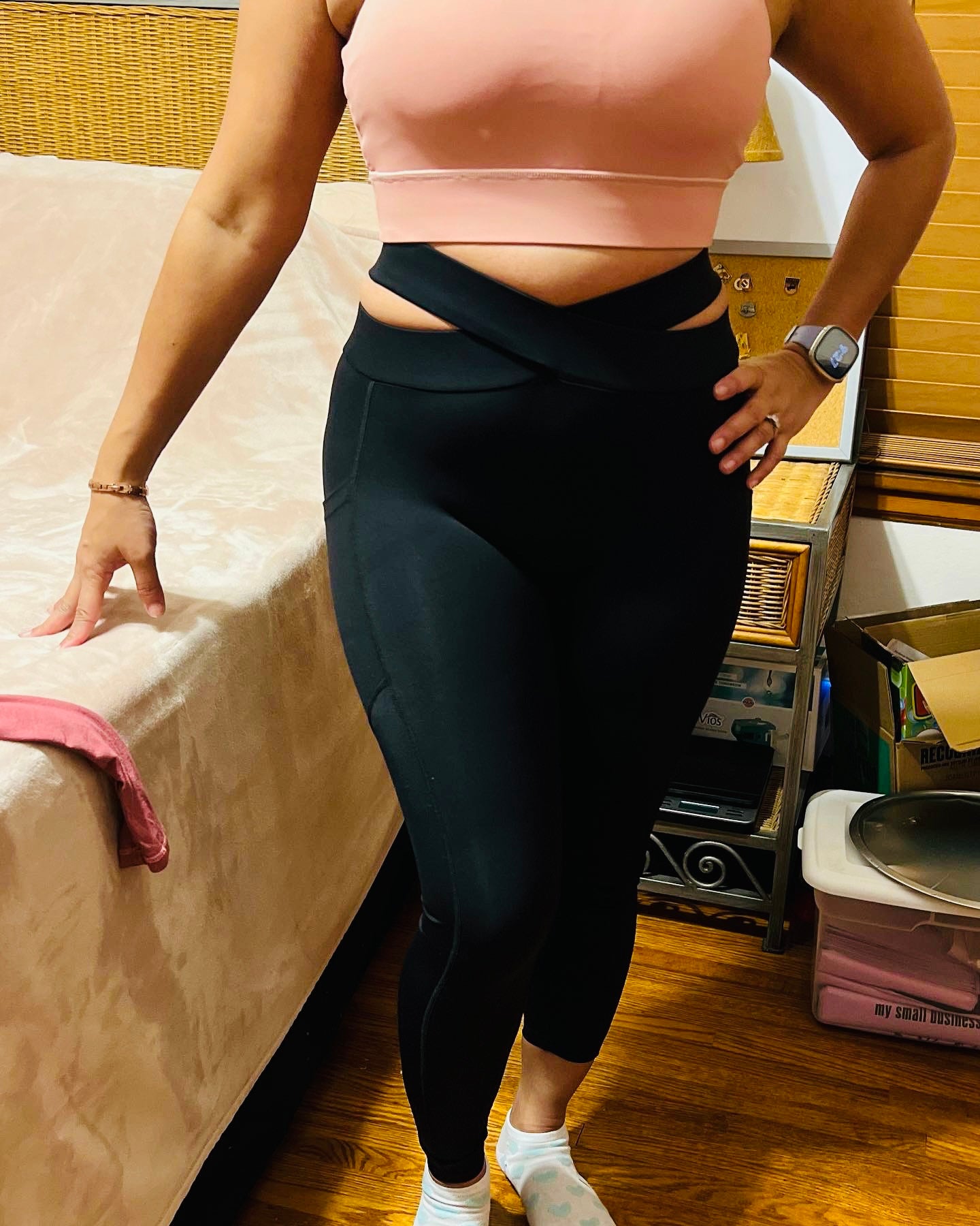 Crisscross Leggings with 2 sides pockets