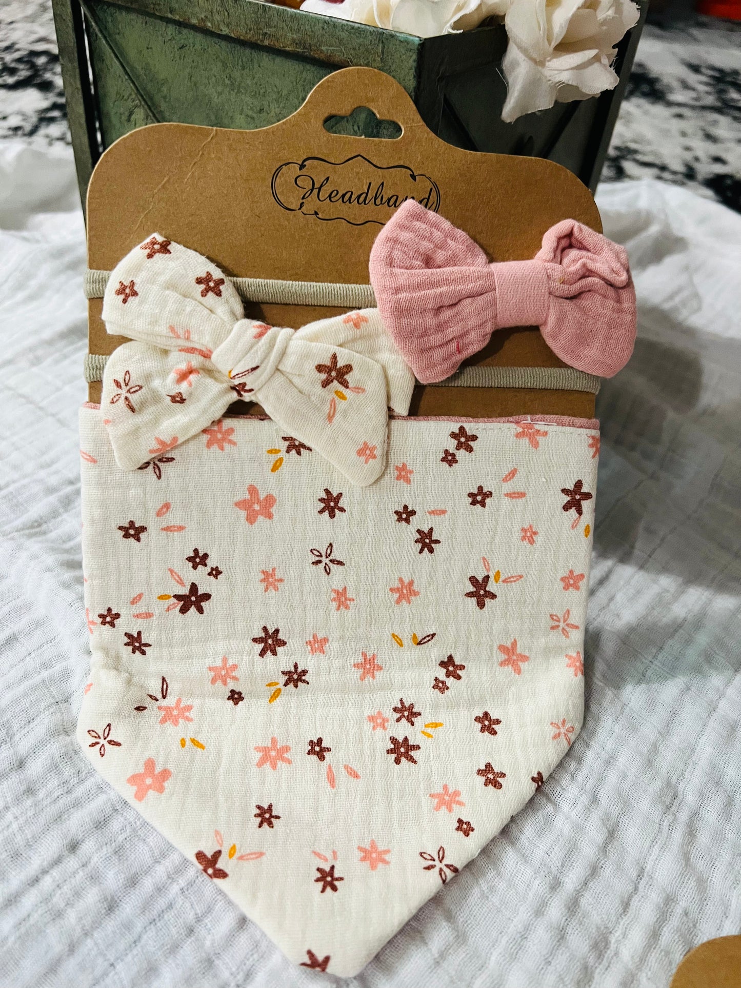 3 Pcs./Muslin Set Bib/Hairband for Baby girl
