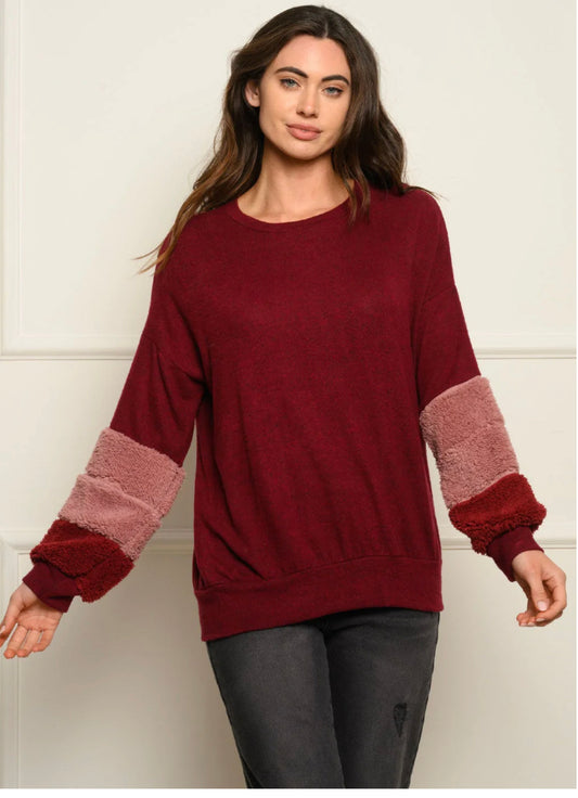 WOMEN'S LONG DETAILED SLEEVES TOP